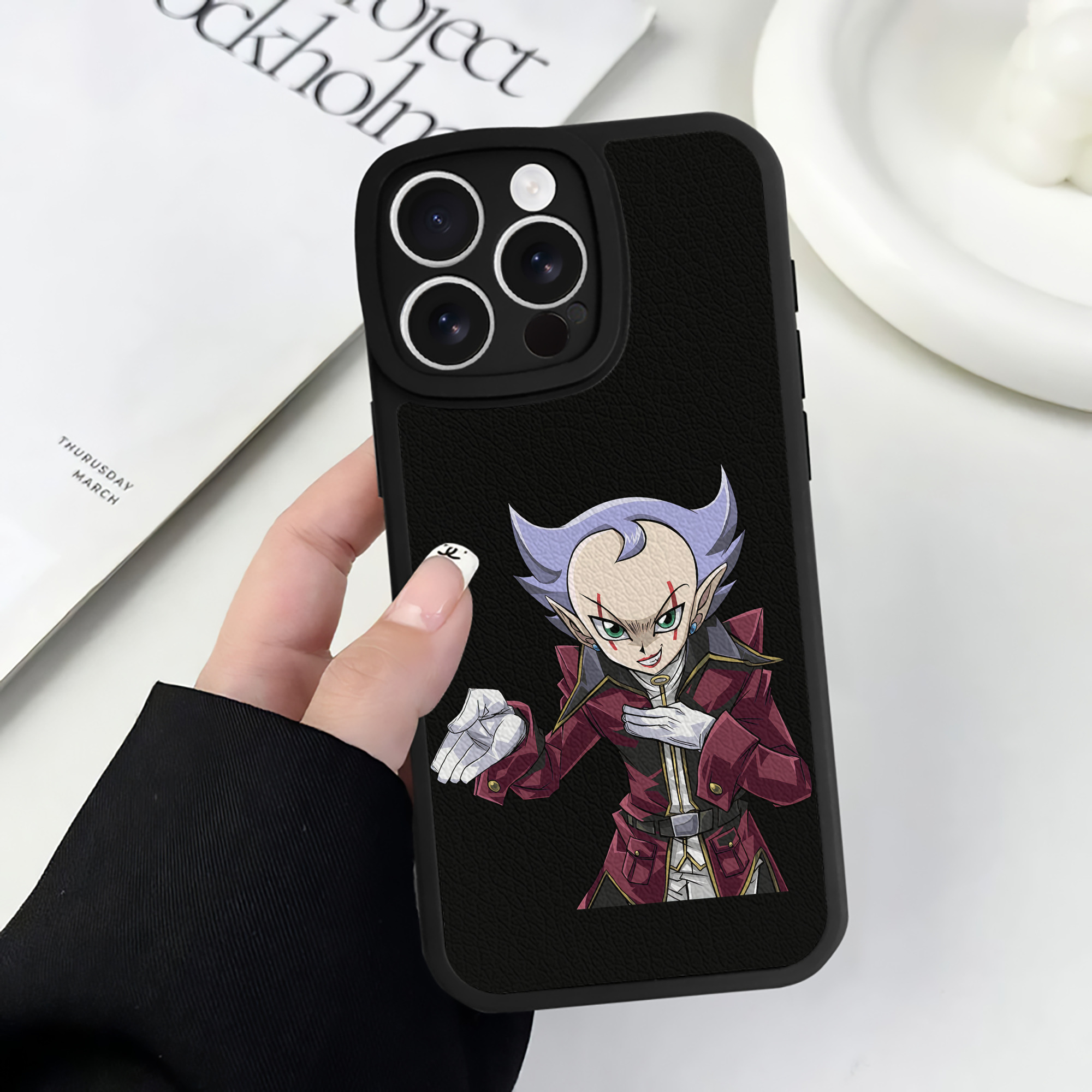 （画像用） 遊☆戯☆王 Yu-Gi-Oh! 【iPhone 16シリーズ対応】シリコンスマホケース（レザー調） 材質：シリコン
